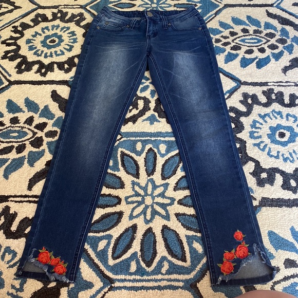 Rampage Skinny Sophie Mid Rise Denim Rose Jeans — Size 3!! - Picture 2 of 8